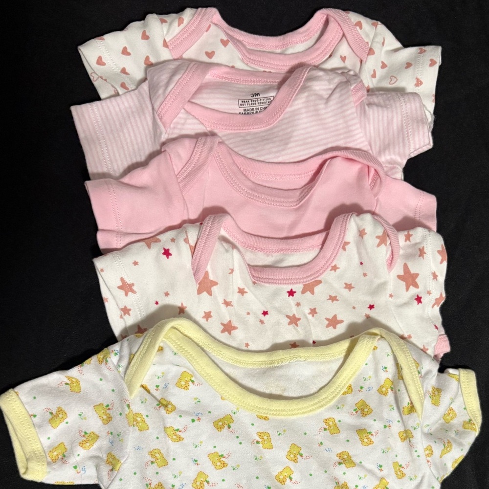 ❤️🌟Baby Set Of Onesie ! 3 Months!